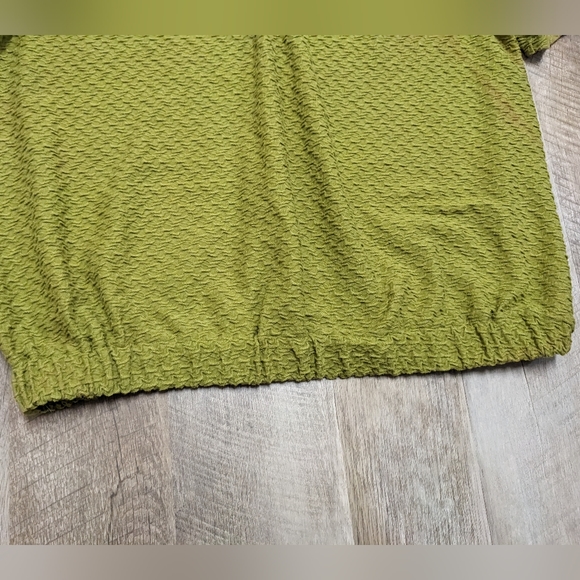 Free People Sunday in Brooklyn Green Top Elastic Stretch Hemline Textured - Picture 6 of 9
